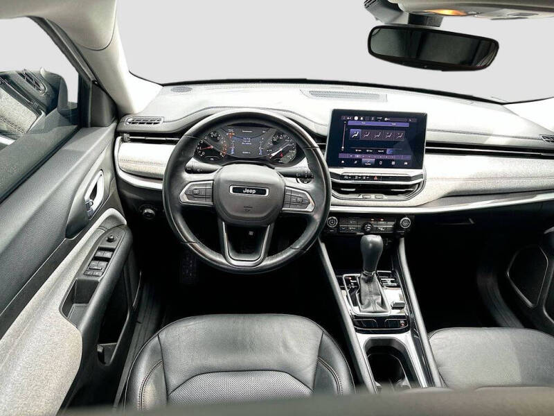 2022 Jeep Compass Latitude Lux