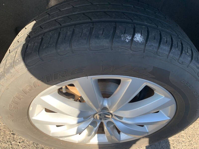 2011 Volkswagen Tiguan SEL 4Motion