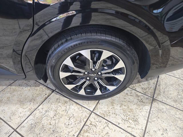 2023 Kia Carnival EX