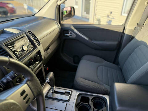 2008 Nissan Pathfinder LE