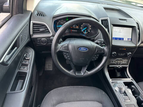 2020 Ford Edge SE