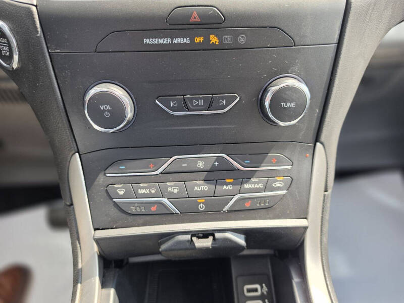 2020 Ford Edge