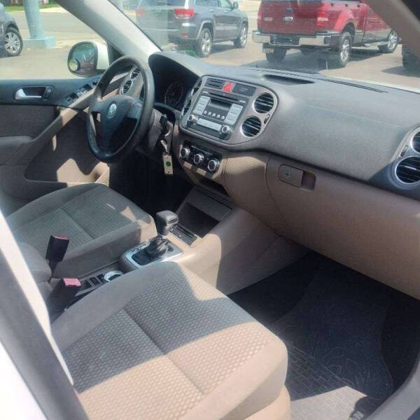 2010 Volkswagen Tiguan S