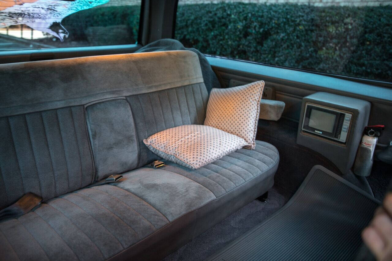 1988 Chevrolet Suburban 47