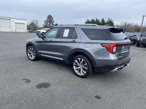 2025 Ford Explorer Platinum