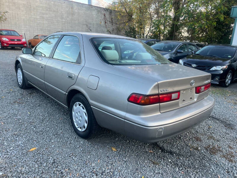 1999 Toyota Camry XLE photo 6