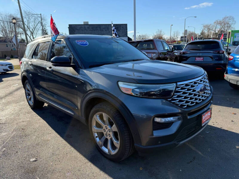 2020 Ford Explorer Platinum's photo