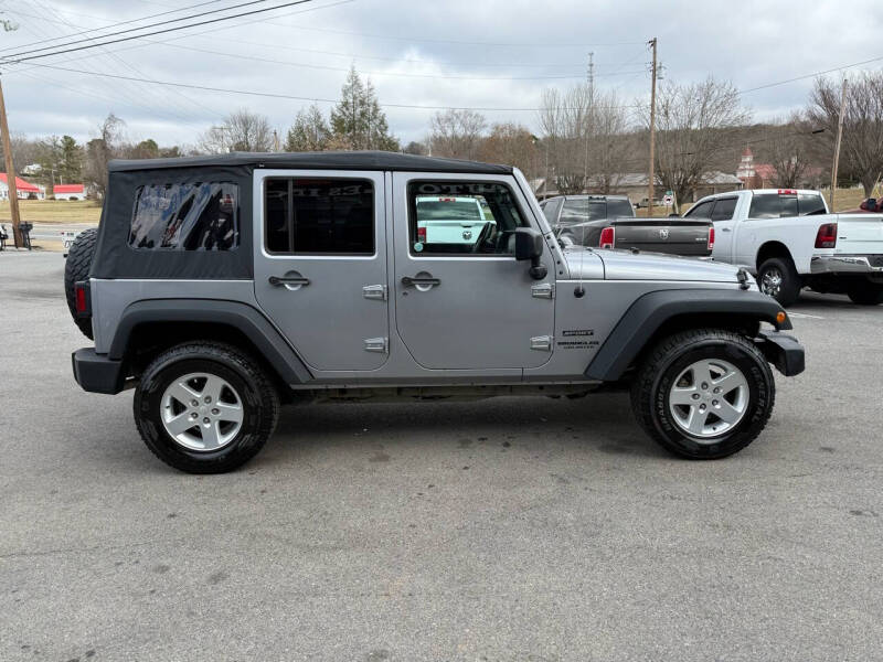 2015 Jeep Wrangler Unlimited Sport photo 5