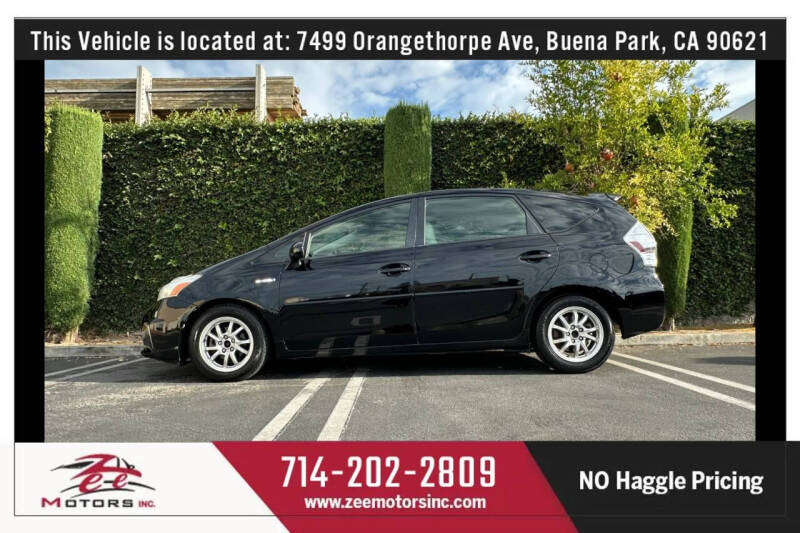 2013 Toyota Prius v Three