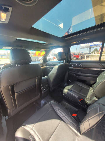 2017 Ford Explorer Platinum