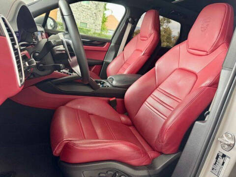 2022 Porsche Cayenne Platinum Edition