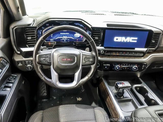 Used 2022 GMC Sierra 1500 Elevation with VIN 1GTUUCED9NZ556877 for sale in Tinley Park, IL