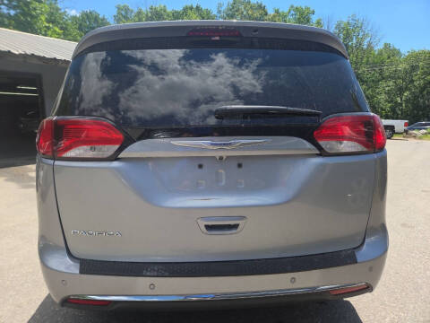 2018 Chrysler Pacifica Touring L