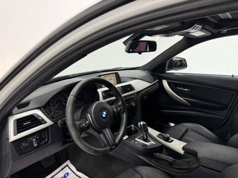 2014 BMW 3 Series 320i
