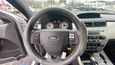 2009 Ford Focus SES