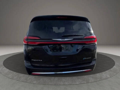 2024 Chrysler Pacifica Plug-In Hybrid Select