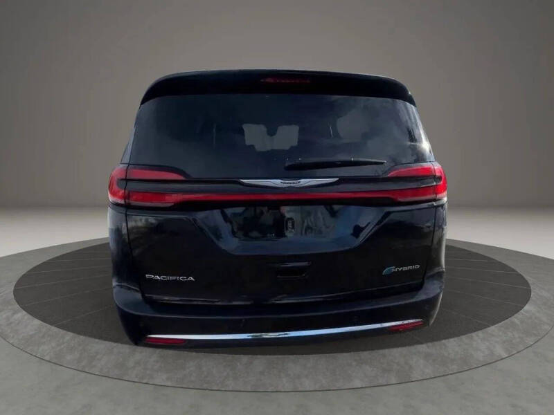 2024 Chrysler Pacifica Plug-In Hybrid Select