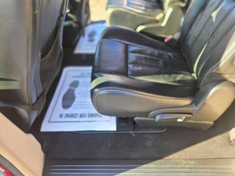 2013 Chrysler Town and Country Touring