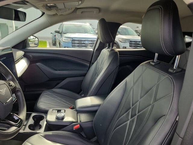 2021 Ford Mustang Mach-E Select