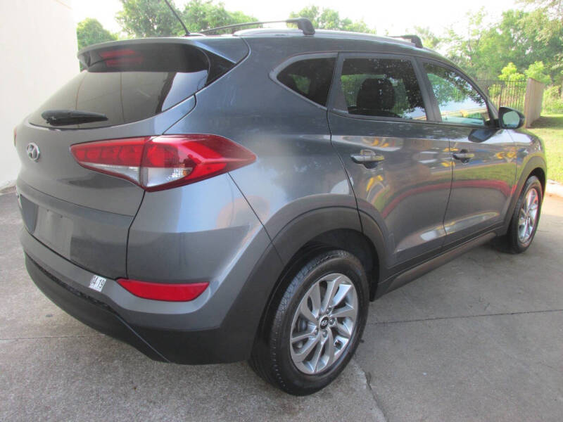 2016 Hyundai Tucson SE