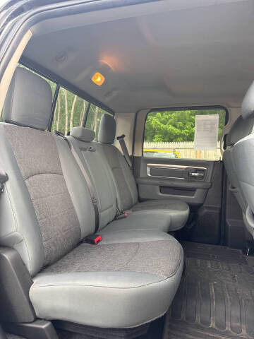 2017 RAM 1500 SLT