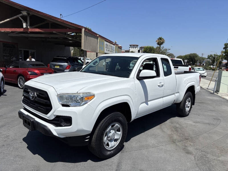2016 Toyota Tacoma SR