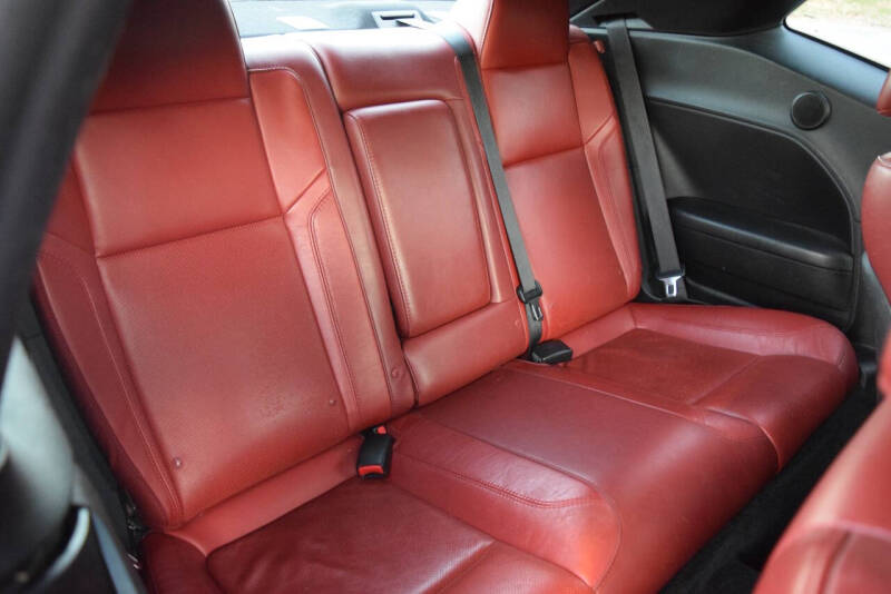 2015 Dodge Challenger R/T Plus