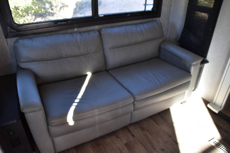 2020 Jayco Eagle HT Fifth Wheel