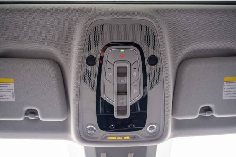 2020 Audi Q8 quattro Premium Plus 55 TFSI