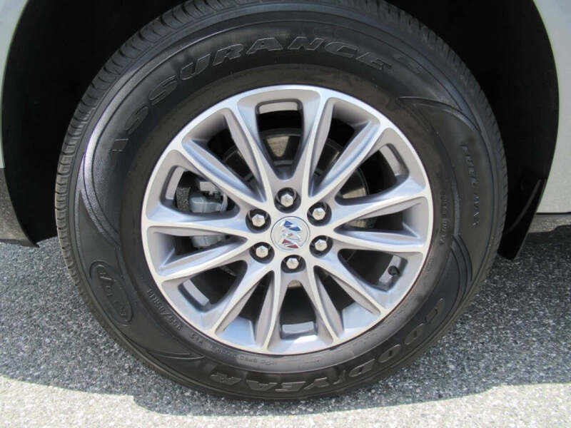 2024 Buick Enclave Essence