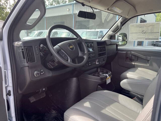 2025 Chevrolet Express 2500
