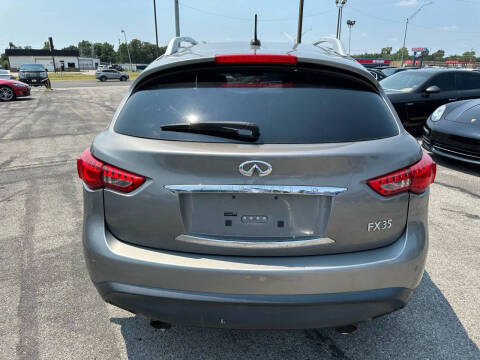 2011 Infiniti FX35