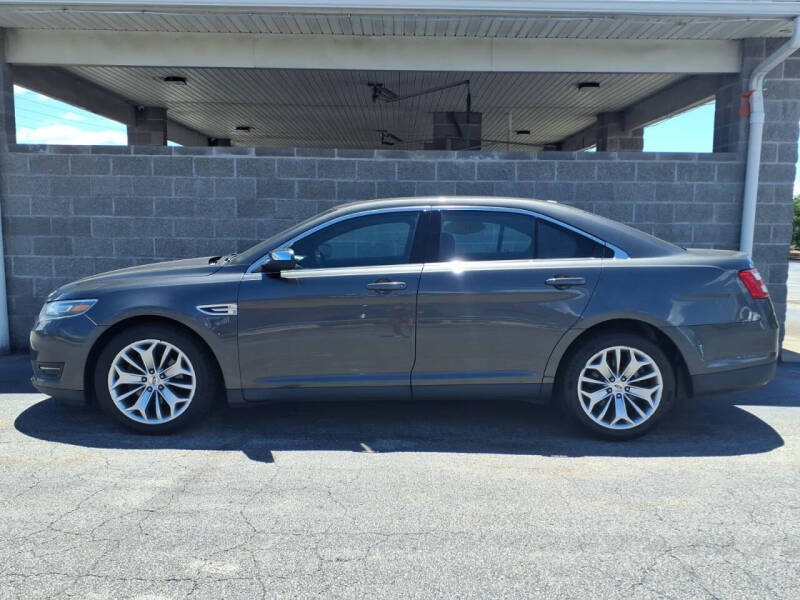 2017 Ford Taurus Limited