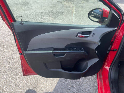 2015 Chevrolet Sonic LT Auto