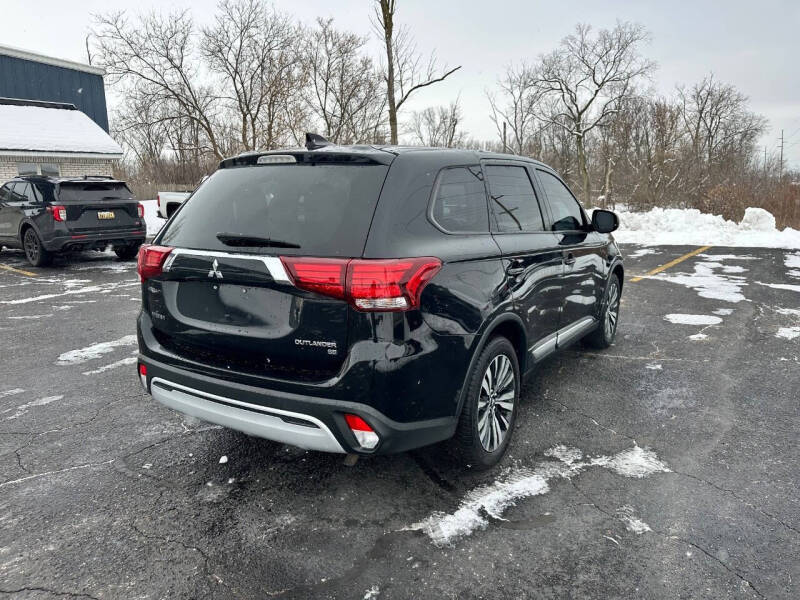 2019 Mitsubishi Outlander SE