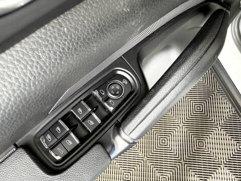 2017 Porsche Cayenne Platinum Edition