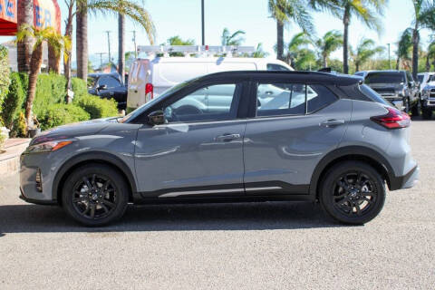 2023 Nissan Kicks SR
