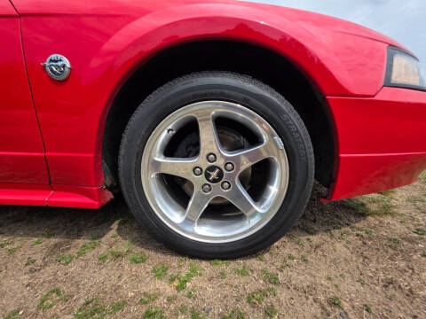 2004 Ford Mustang GT Deluxe