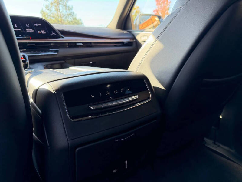 2023 Cadillac Escalade ESV Premium Luxury