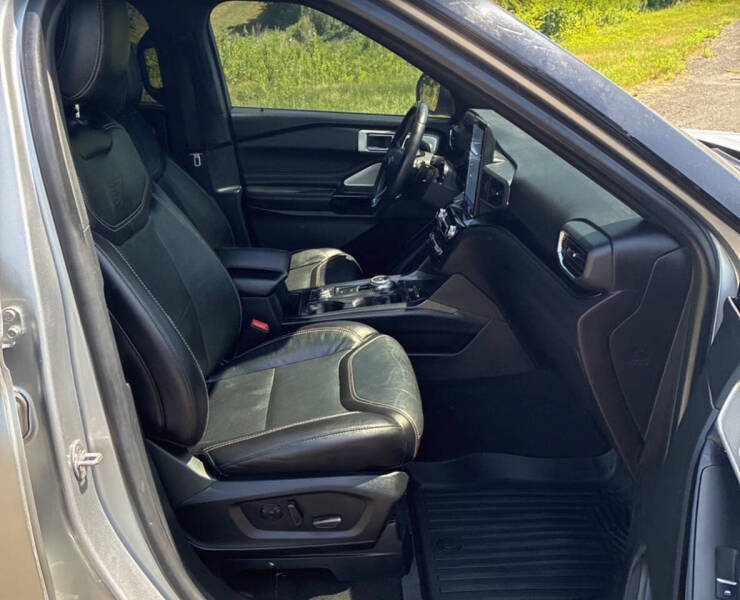 2021 Ford Explorer ST