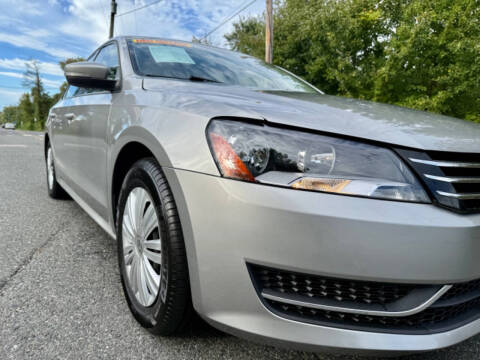 2014 Volkswagen Passat 1.8T S PZEV