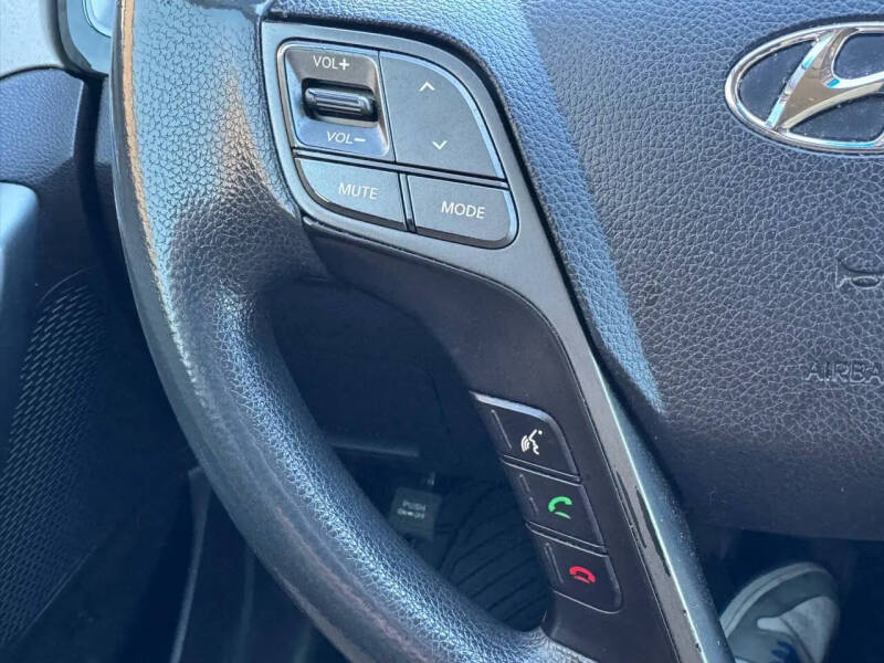 2018 Hyundai Santa Fe SE