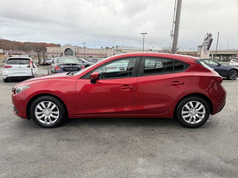 2015 Mazda MAZDA3 i Sport