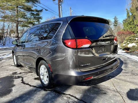 2017 Chrysler Pacifica Touring