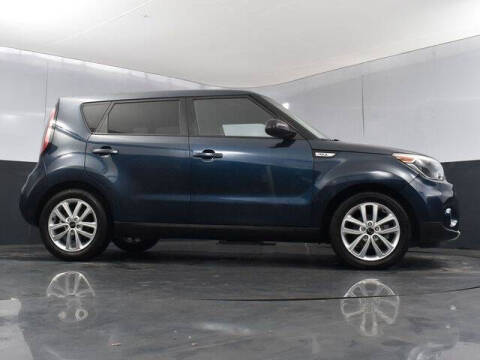 2017 Kia Soul +