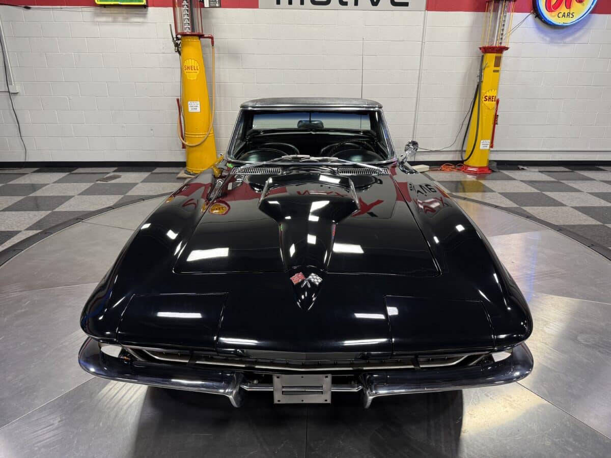 1966 Chevrolet Corvette 41