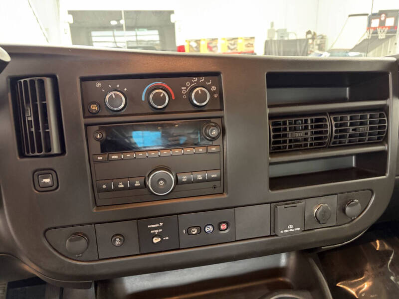 2023 Chevrolet Express 2500