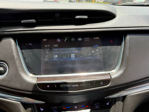 2017 Cadillac XT5 Luxury