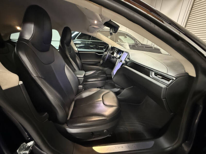 2015 Tesla Model S 85
