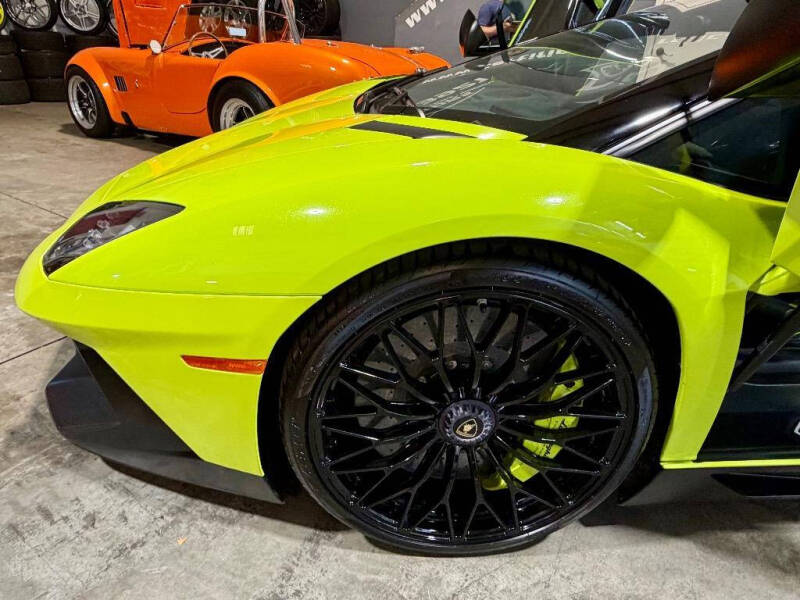 2016 Lamborghini Aventador LP 750-4 SV